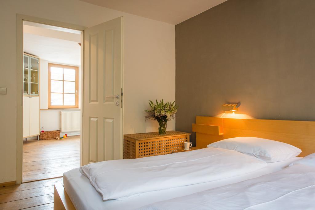 "Goethezimmer" Ferienwohnung Und Zimmer Am Burgplatz ワイマール エクステリア 写真